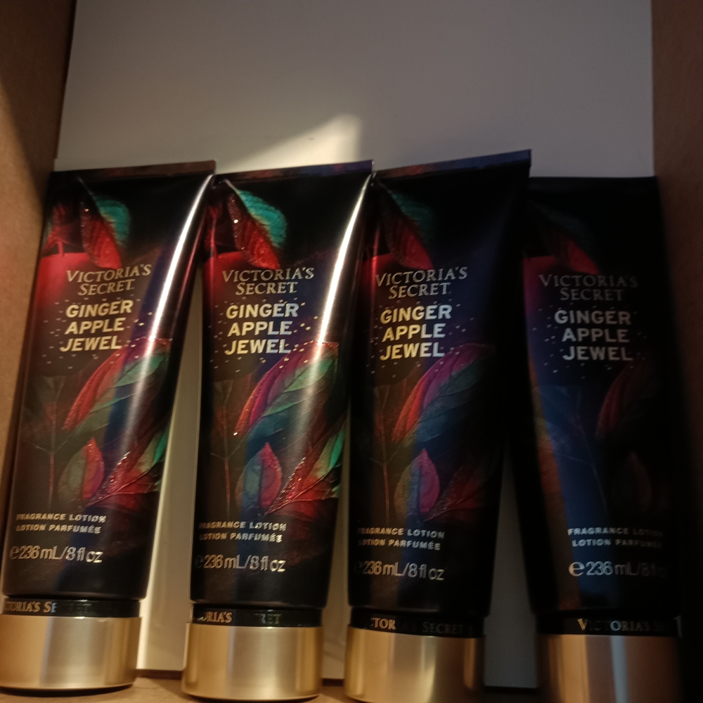 Victoria's Secret Ginger Apple Jewel Fragrance Lotion Set Of 4